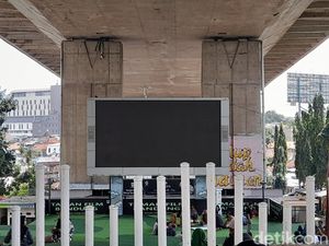 Cara Warga Habiskan Waktu di Taman Film Bandung Cara Warga Habiskan Waktu di Taman Film Bandung
