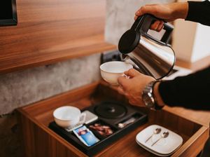 Aksi Menjijikkan Tamu Hotel, Pakai Teko buat Cuci Pakaian Dalam