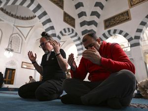 Umat Islam di AS Memperingati Malam Nisfu Syaban