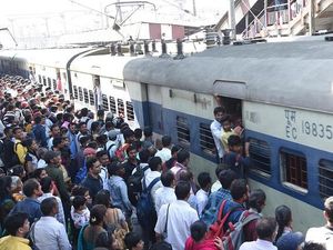 Ternyata Ini Biang Kerok Kasus COVID-19 India Mendadak Meroket Lagi