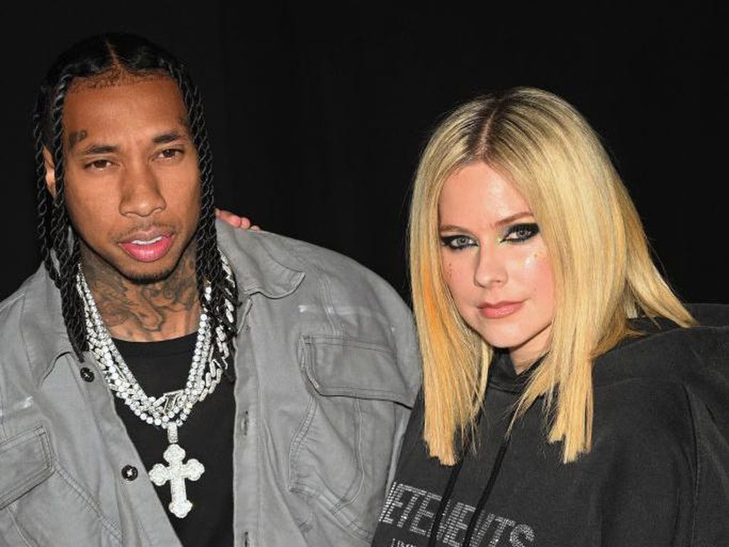 Viral Kisah Cinta Avril Lavigne dan Tyga, Berputar di Keluarga Kardashian Viral Kisah Cinta Avril Lavigne dan Tyga, Berputar di Keluarga Kardashian
