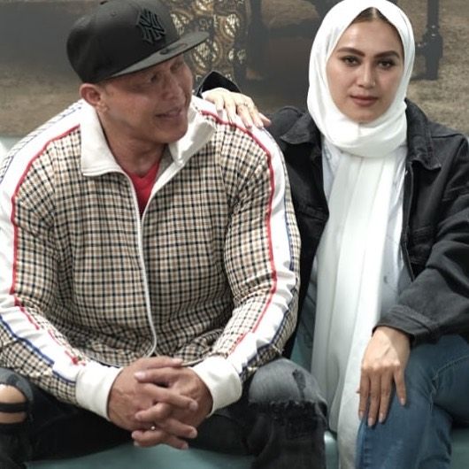 Bang Tigor dan Istri Daun Muda