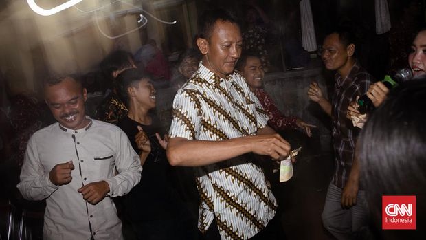 Biduan Koplo di Hajatan Biduan Koplo di Hajatan. (CNN Indonesia/Adi Ibrahim)