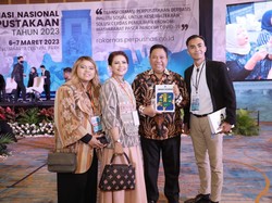 Sandiaga Uno Puji Ulos-Kopi Dairi di Rakornas Perpunas