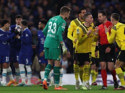 Rio Ferdinand Geram Lihat Wasit Kasih Chelsea Penalti