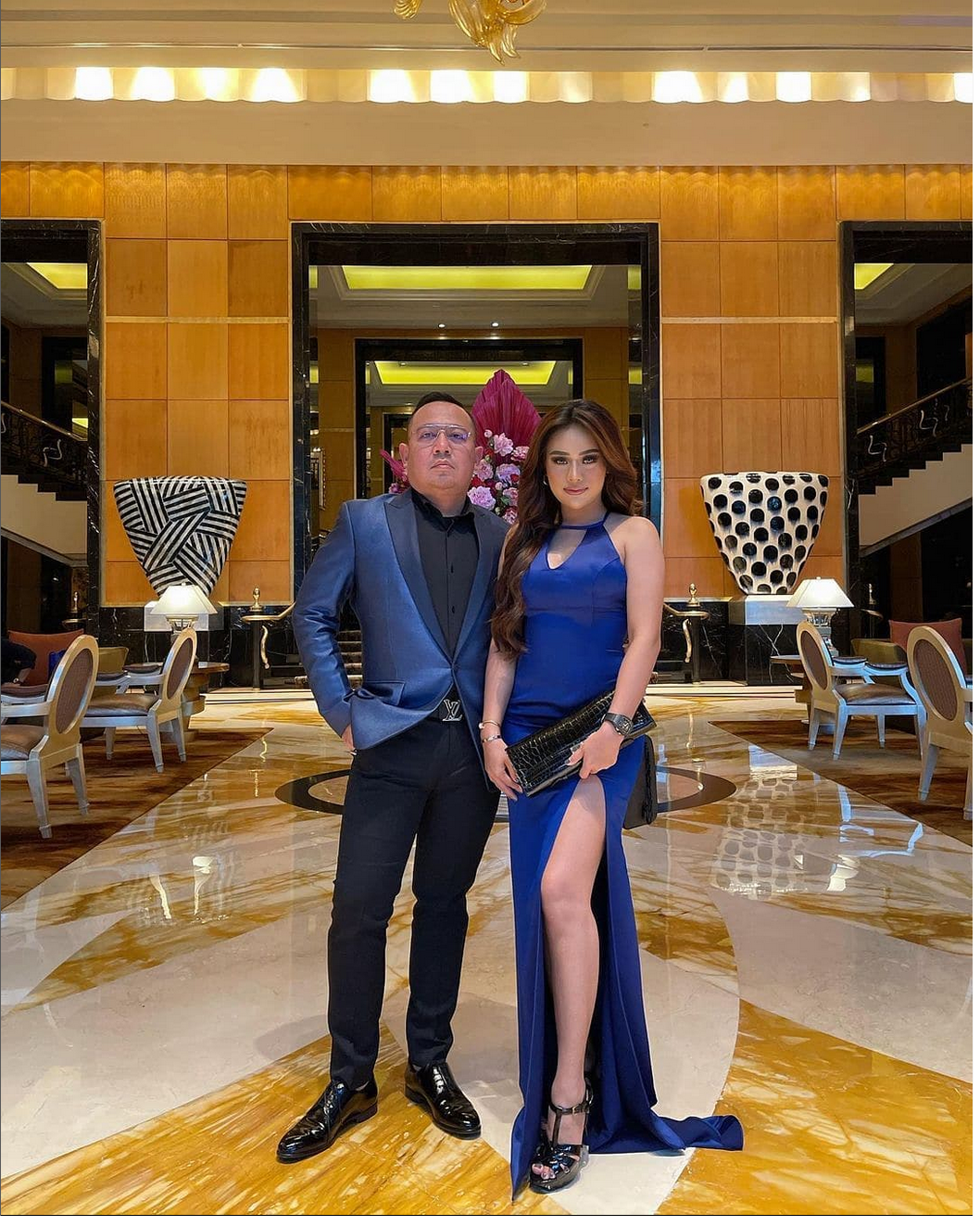 Gaya Mewah Wahyu Kenzo dan istri, Anggie Jesey