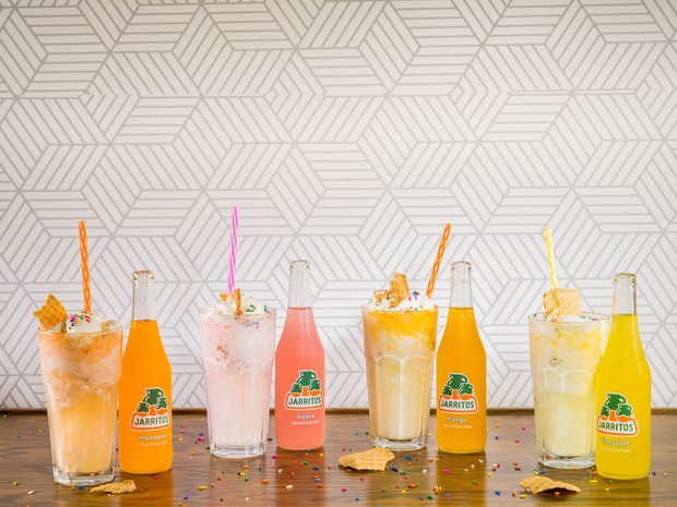 Hindari minuman manis dan berkarbonasi/Foto: Unsplash/Jarritos Mexican Soda Hindari minuman manis dan berkarbonasi