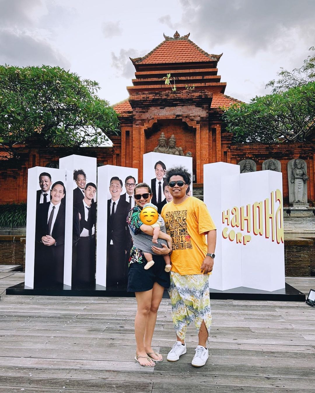 indah permatasari dan arie kriting