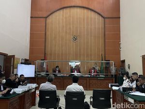 Ahli Bahasa Bedah Surat Tarik Semua Keterangan Irjen Teddy ke AKBP Dody Ahli Bahasa Bedah Surat Tarik Semua Keterangan Irjen Teddy ke AKBP Dody