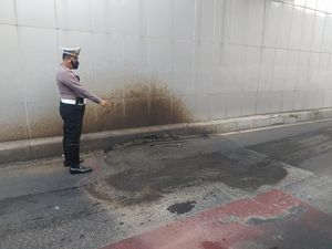 Jalan di Terowongan Simpang Lima Senen Rusak, Lalin dari Galur Tersendat Jalan di Terowongan Simpang Lima Senen Rusak, Lalin dari Galur Tersendat