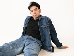 Jesenn Tantang Dirinya Sendiri, Seminggu Cover 6 Lagu Indonesia