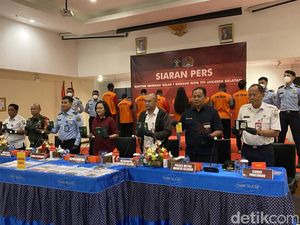 Deportasi 8 WNA di Jaksel, Imigrasi: Mereka Luntang-lantung Tak Jelas