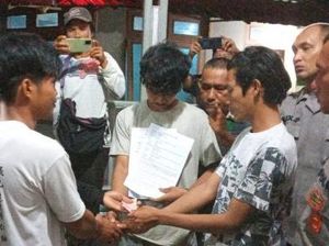 Remaja di Tapsel Ajak Temannya Berkelahi gegara Dendam Saat SMP Remaja di Tapsel Ajak Temannya Berkelahi gegara Dendam Saat SMP