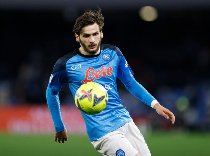 NAPLES, ITALY - MARCH 03: Khvicha Kvaratskhelia of SSC Napoli controls the ball during the Serie A match between SSC Napoli and SS Lazio at Stadio Diego Armando Maradona on March 3, 2023 in Naples, Italy. (Photo by Matteo Ciambelli/DeFodi Images via Getty Images)