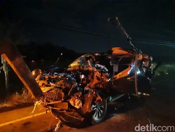 Ngeri! Begini Kondisi Mobil Pj Bupati Aceh Timur yang Hancur Usai Tabrak Truk
