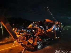 Ngeri! Begini Kondisi Mobil Pj Bupati Aceh Timur yang Hancur Usai Tabrak Truk Ngeri! Begini Kondisi Mobil Pj Bupati Aceh Timur yang Hancur Usai Tabrak Truk