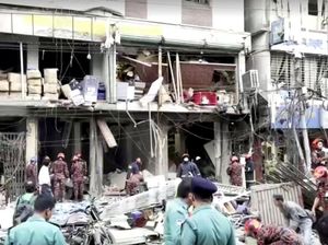 15 Orang Tewas Akibat Ledakan Gedung di Bangladesh