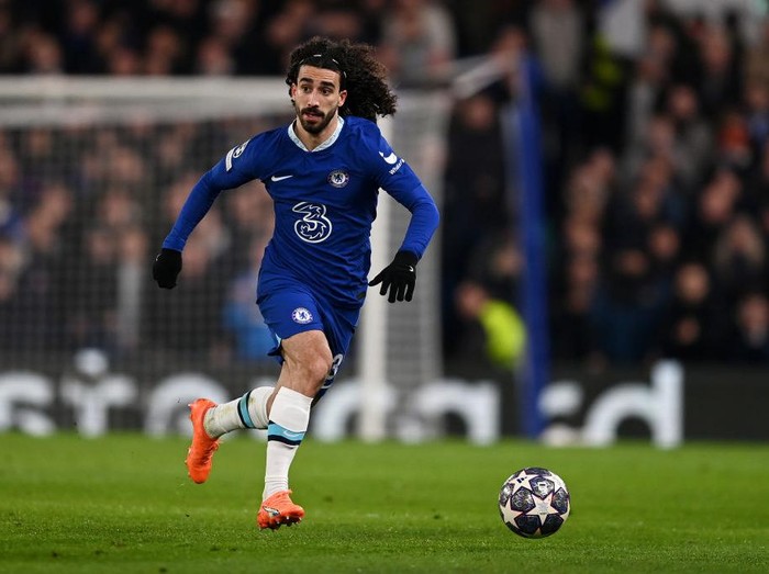 LONDON, ENGLAND - MARCH 07: Marc Cucurella of Chelsea runs with the ball during the UEFA Champions League round of 16 leg two match between Chelsea FC and Borussia Dortmund at Stamford Bridge on March 07, 2023 in London, England. (Photo by Darren Walsh/Chelsea FC via Getty Images)