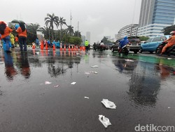 Massa Buruh yang Demo di Depan DPR Bubar Usai Temui Anggota DPR