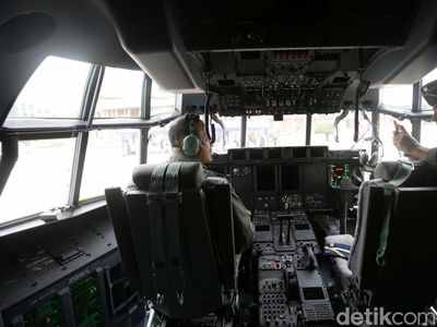 Melihat Jeroan Pesawat C-130J-30 Super Hercules