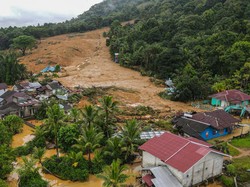 TNI Kirim Pasukan Bantu Penanganan Bencana Longsor di Natuna