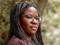 Para Perempuan Ini Berpura-pura Seperti Orang Kulit Putih di Tempat Kerja Australia