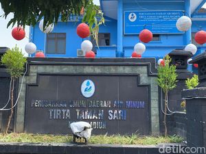 Pemkot Madiun Raih Penghargaan Bebas Korupsi KPK, Pakar Hukum: Ironis Pemkot Madiun Raih Penghargaan Bebas Korupsi KPK, Pakar Hukum: Ironis