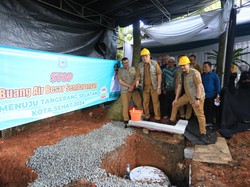 Bangun 1.800 Septic Tank, Benyamin: Bantu Tingkatkan Kesehatan