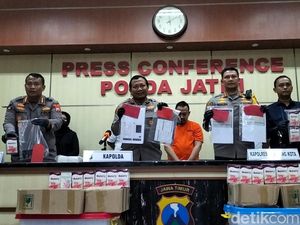 3 iPhone Wahyu Kenzo Diduga untuk Komunikasi Robot Trading Disita Polisi 3 iPhone Wahyu Kenzo Diduga untuk Komunikasi Robot Trading Disita Polisi