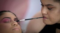Potret Clelia Rodriguez, MUA Terkenal Pengidap Arthrogryposis