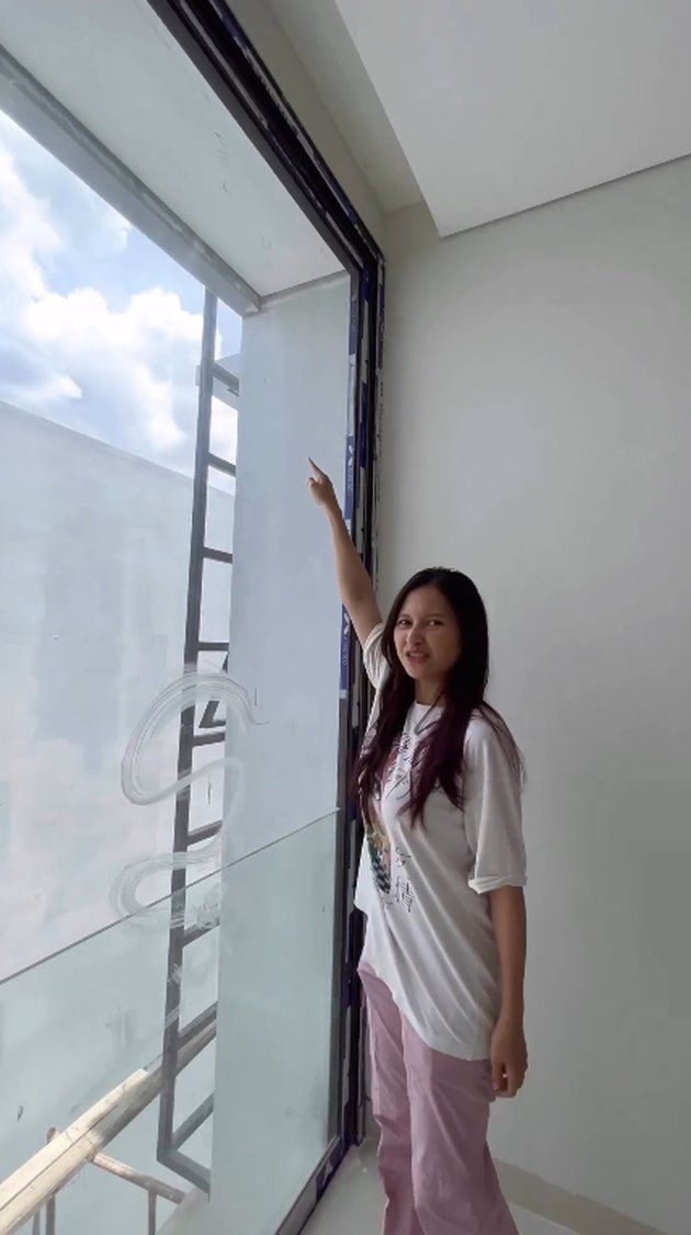 Rumah Baru Indah Permatasari dan Arie Kriting