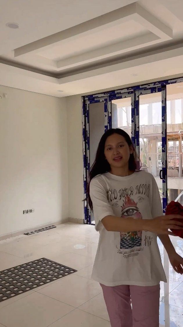 Rumah Baru Indah Permatasari dan Arie Kriting