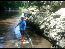 Seorang Santri Hanyut di Aliran Sungai Brantas Malang