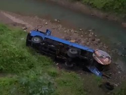 Truk Masuk ke Jurang di Tasik gegara Ikuti Google Maps