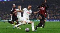 Sayangnya, Kane dan Mbappe sama-sama kandas di Liga Champions. Tottenham Hotspur tumbang oleh AC Milan dengan agregat 0-1 dan PSG tumbang oleh Bayern Munich 0-3 (Reuters)