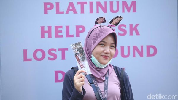 Antusias Blink Saat Tukarkan Tiket Konser Blackpink