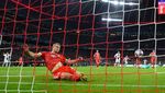 Foto: Di Garis Gawang De Ligt Beraksi, Bikin PSG Gigit Jari