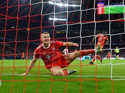 Foto: Di Garis Gawang De Ligt Beraksi, Bikin PSG Gigit Jari