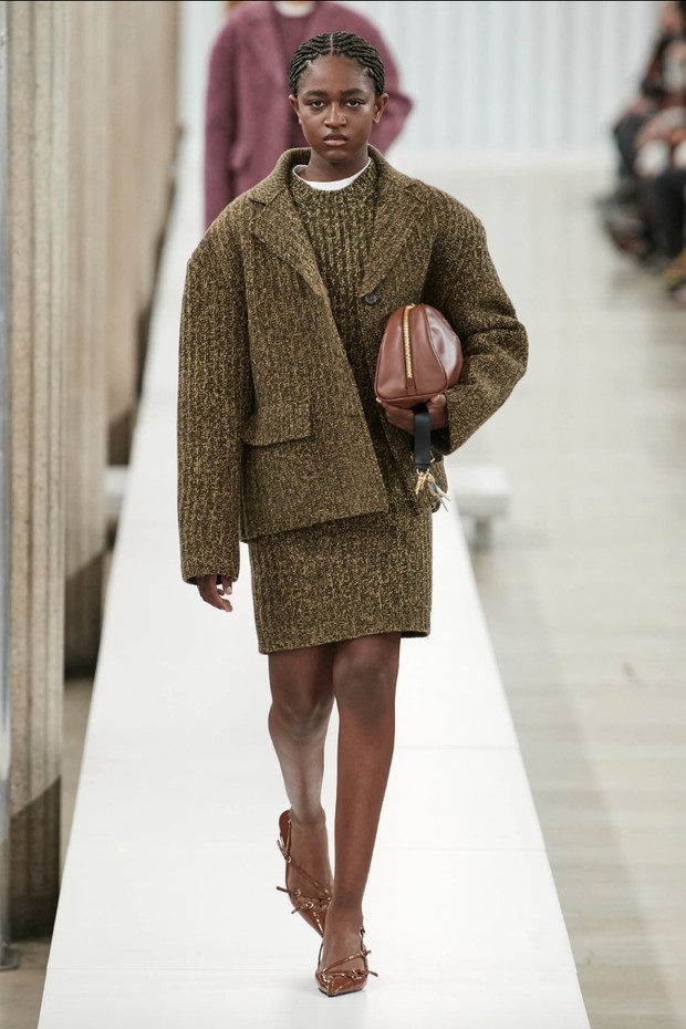 Foto: vogue.com/ Isidore Montag / Gorunway.com Zaya Wade debut sebagai model Miu Miu/
