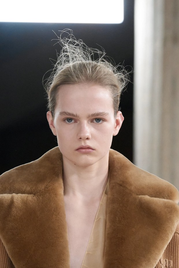 Foto: vogue.com/Armando Grillo / Gorunway.com Beauty look/