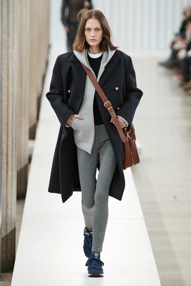 Look 12/