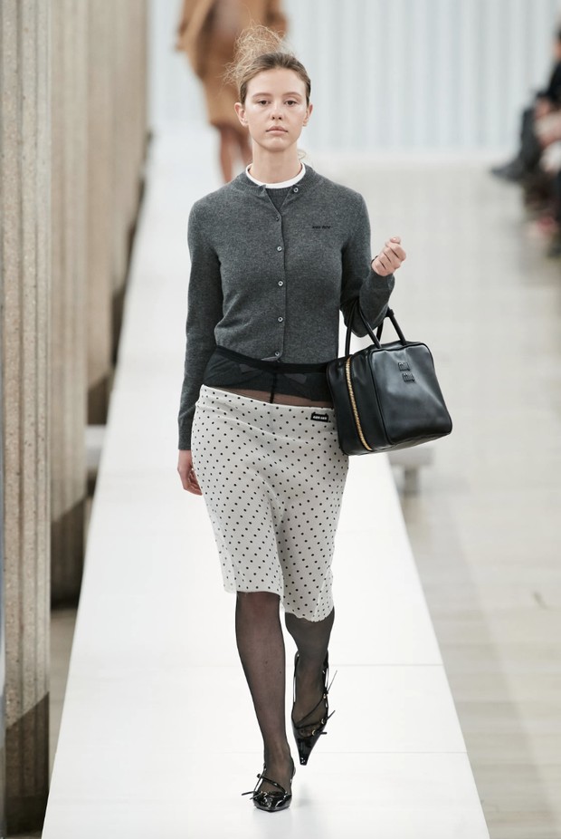 Look 1/