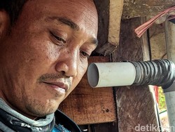 Helow, Si Penyambung Lidah Penambang Ciemas Sukabumi