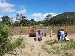 Kakak Tenggelam Demi Selamatkan Adik yang Terseret Arus Sungai di Pacitan