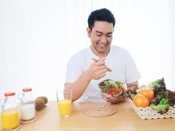 5 Tips Diet Saat Cuaca Panas Agar Tetap Sehat