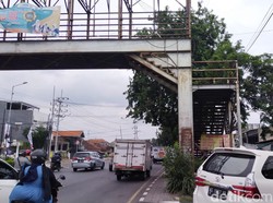 JPO Dibongkar untuk Flyover Aloha Malam Ini, Simak Pengalihan Arusnya