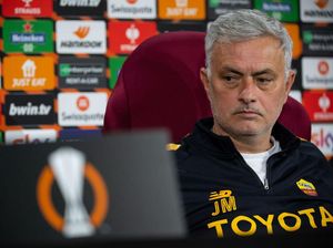 Sevilla Vs Roma: Mourinho Abaikan Rekornya di Final Sevilla Vs Roma: Mourinho Abaikan Rekornya di Final