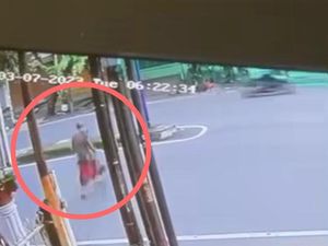 Detik-detik Pemotor di Makassar Ngebut Tabrak Kakek Menyeberang hingga Tewas Detik-detik Pemotor di Makassar Ngebut Tabrak Kakek Menyeberang hingga Tewas