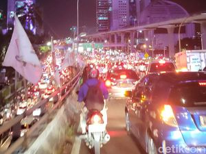 Kamis Malam, Lalin di Sejumlah Tol di Jakarta Macet