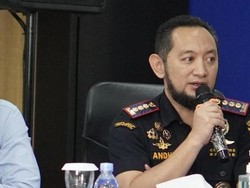 Deretan Sedan Antik Kepala Bea Cukai Makassar yang Dipanggil KPK
